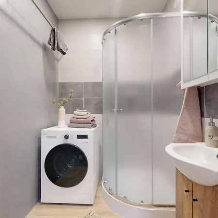 Apartmán Průběžná 606 *